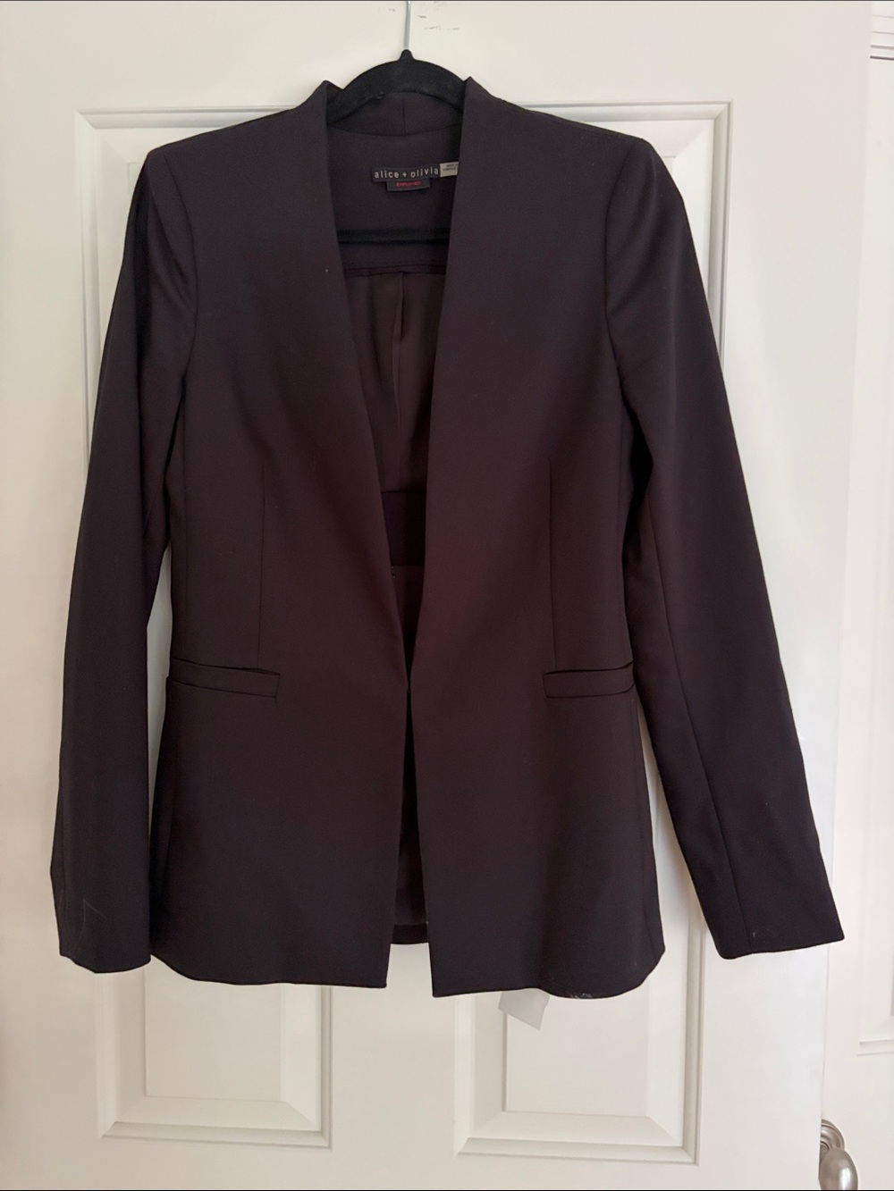 Alice + Olivia Black Open-Front Tailored Blazer